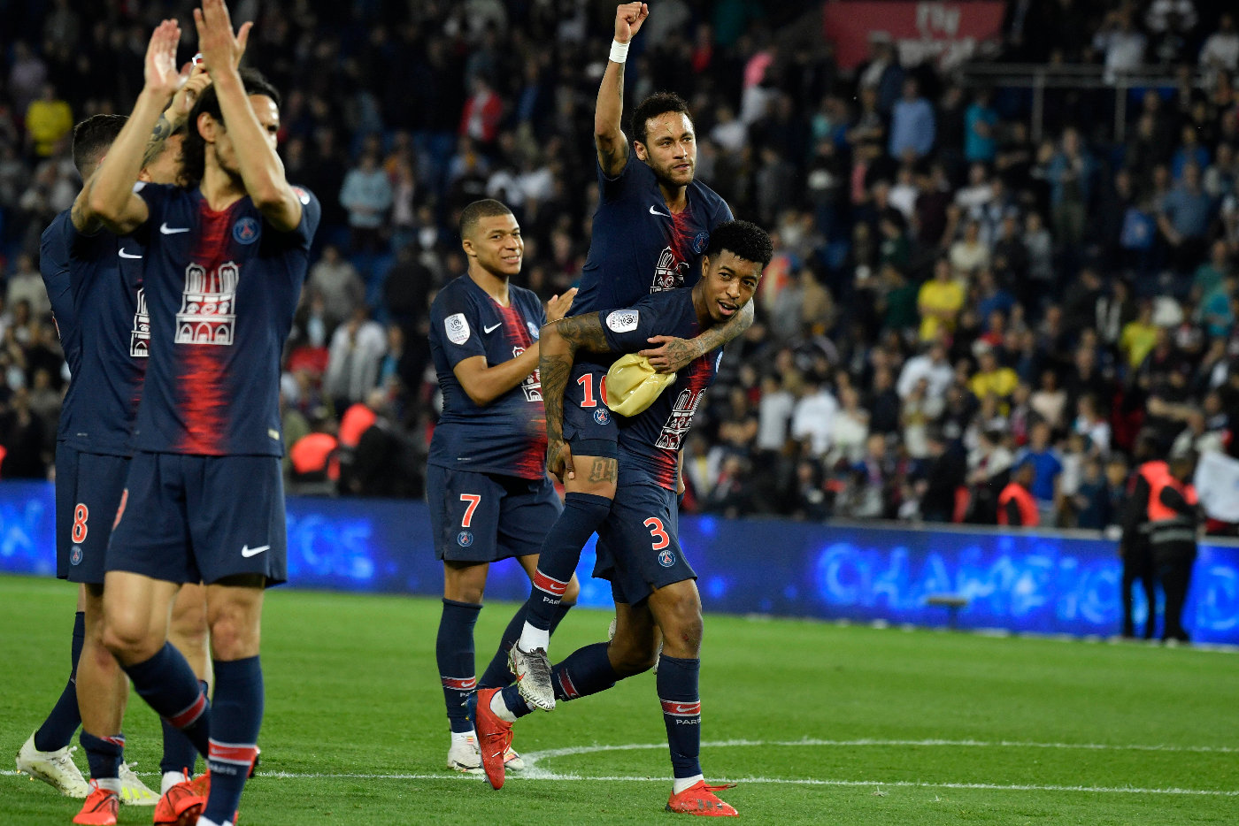 巴黎圣日耳曼:欧冠赛场青春风暴席卷欧洲