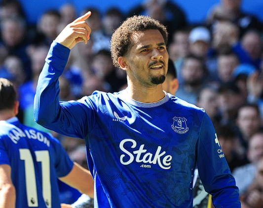 埃弗顿拟续约恩迪亚耶：奖励出色表现，着眼未来布局