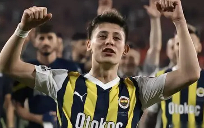 皇马动态:居莱尔训练状态佳,欧冠首发引关注