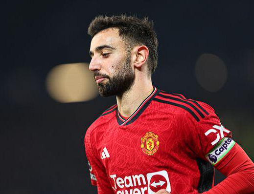 曼联中场B费：本赛季英超创造机会与进攻贡献的卓越表现