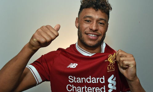 张伯伦的抉择:重返英伦赛场,家庭与足球的双重考量