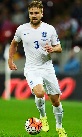 库尼亚谈曼联队友:从榜样力量到默契共建的团队融合之路