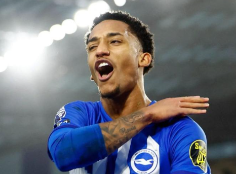 若昂-佩德罗英超百场里程碑达成,蓝军锋线再添荣耀