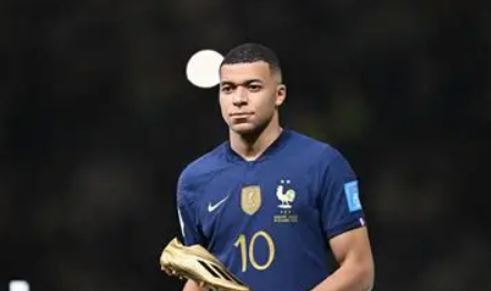 世预赛大胜后姆巴佩谈皇马近况:直面质疑,目标全冠