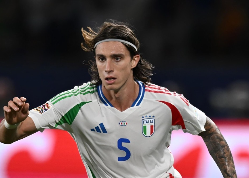 卡拉菲奥里国家队单独训练,髋部伤势或影响世预赛出战