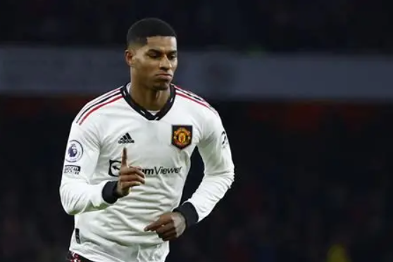 巴萨租借拉什福德表现优异,买断谈判或因多方因素压低费用