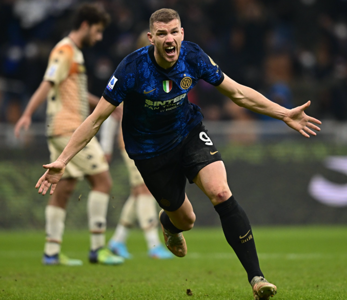 波黑世预赛强势突围：哲科宝刀未老，附加赛席位提前落袋