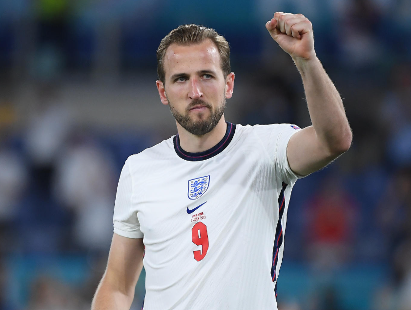 凯恩谈英格兰世预赛全胜:团队荣耀与未来展望