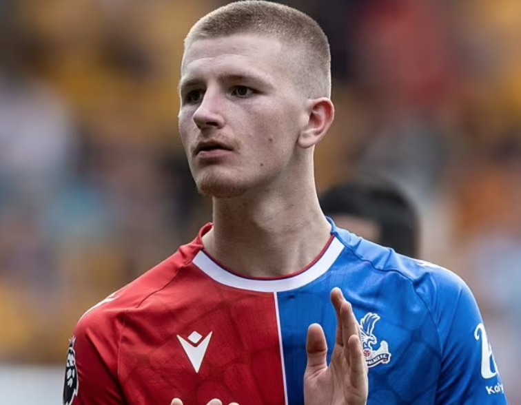 曼联中场困境：亚当&middot;沃顿难成破局之钥