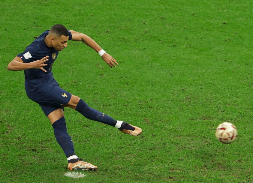 姆巴佩伤后行踪引关注:迪拜之行与争议并存