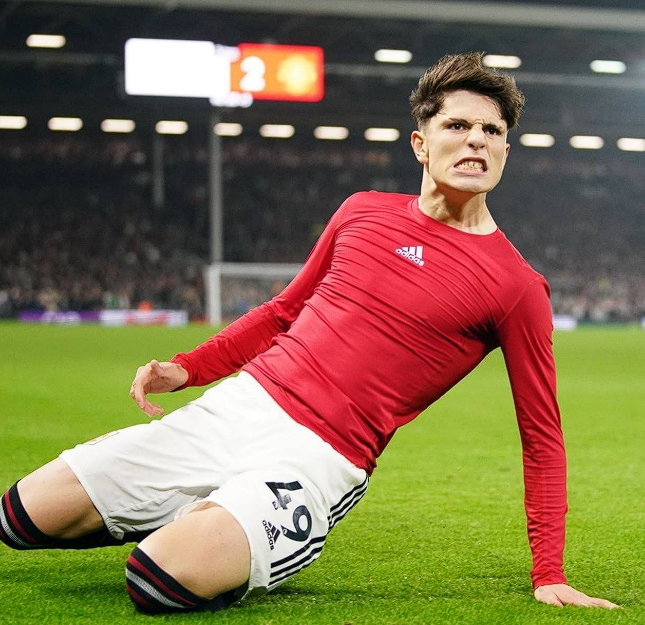 从青训视角看加纳乔:天赋、性格与成长潜力