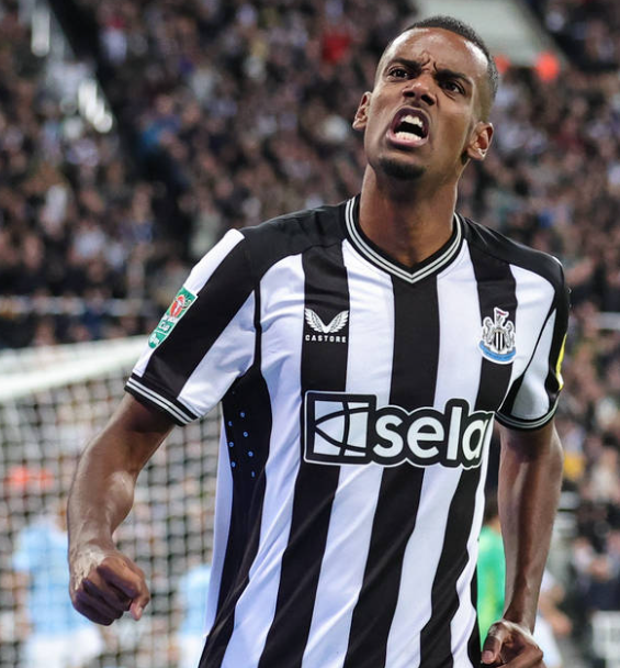 利物浦2-0胜西汉姆联:伊萨克首球破荒,斯洛特变阵奏效