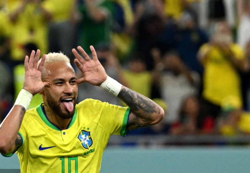 内马尔助力桑托斯:伤病复出后的坚守与舆论困境