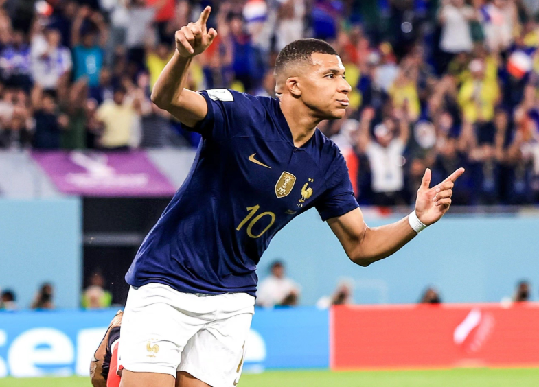 皇马<a href='https://www.www.niaodie.cn/news/tag/284.html' style='color: blue;'>西甲</a>第15轮对阵塞尔塔：姆巴佩迎里程碑之战