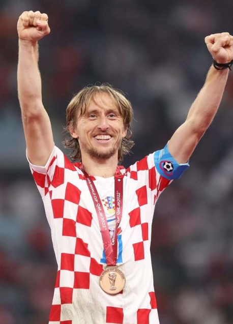 都灵主席开罗颁奖盛赞莫德里奇,忆联赛逆转心绪难平